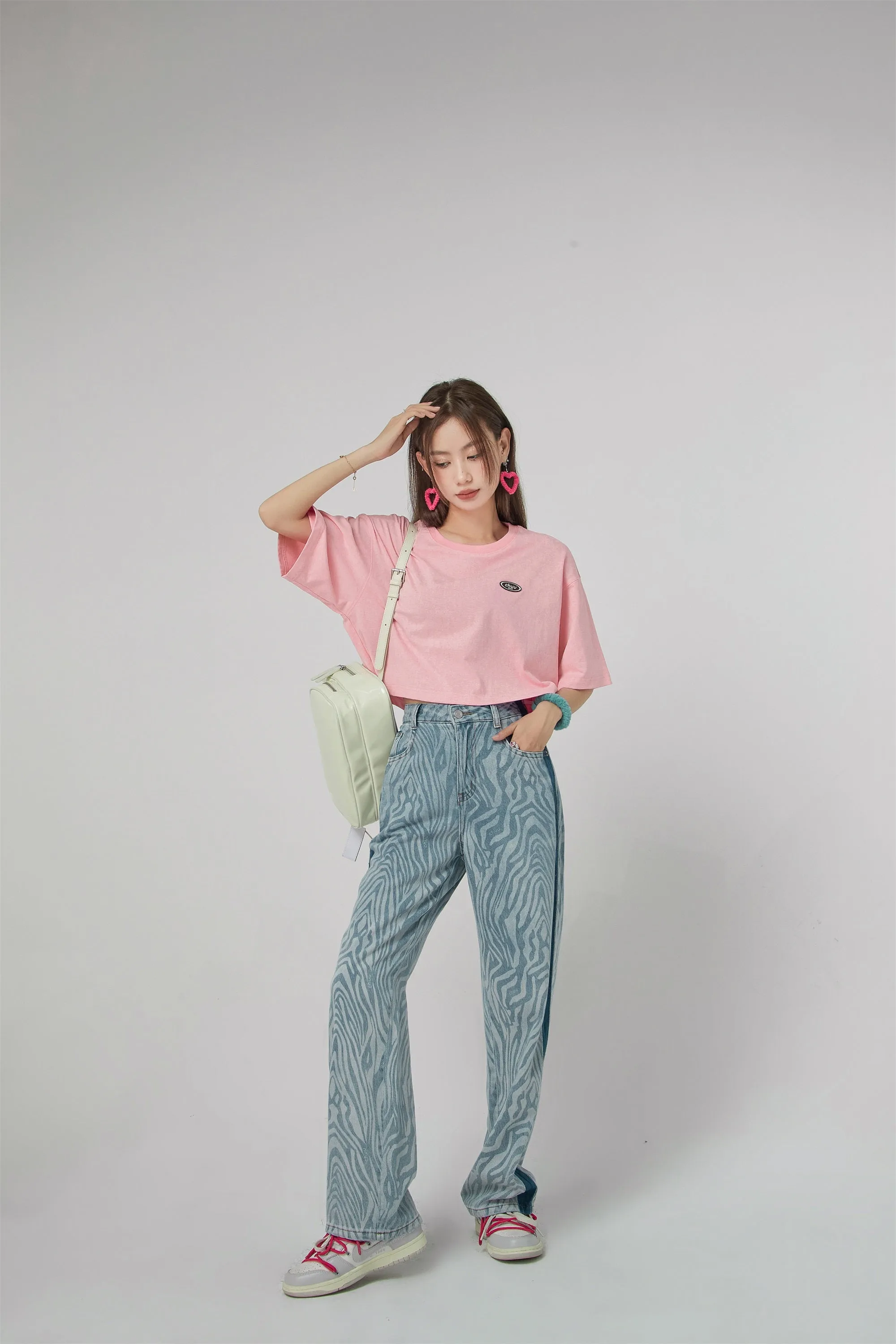 Chuu Logo Overfit Crop T-Shirt