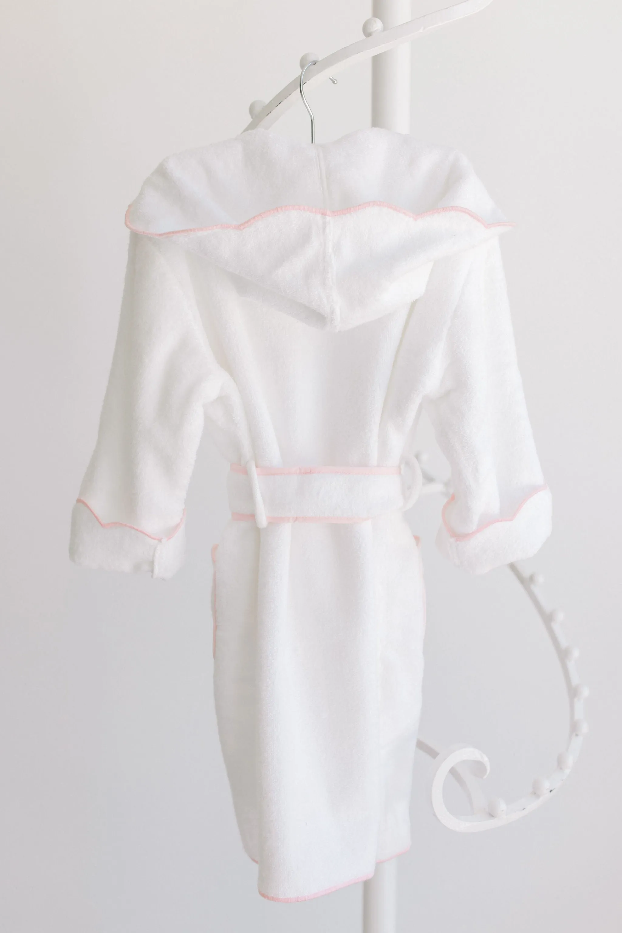 Pink Scalloped Trim Hooded Bathrobe