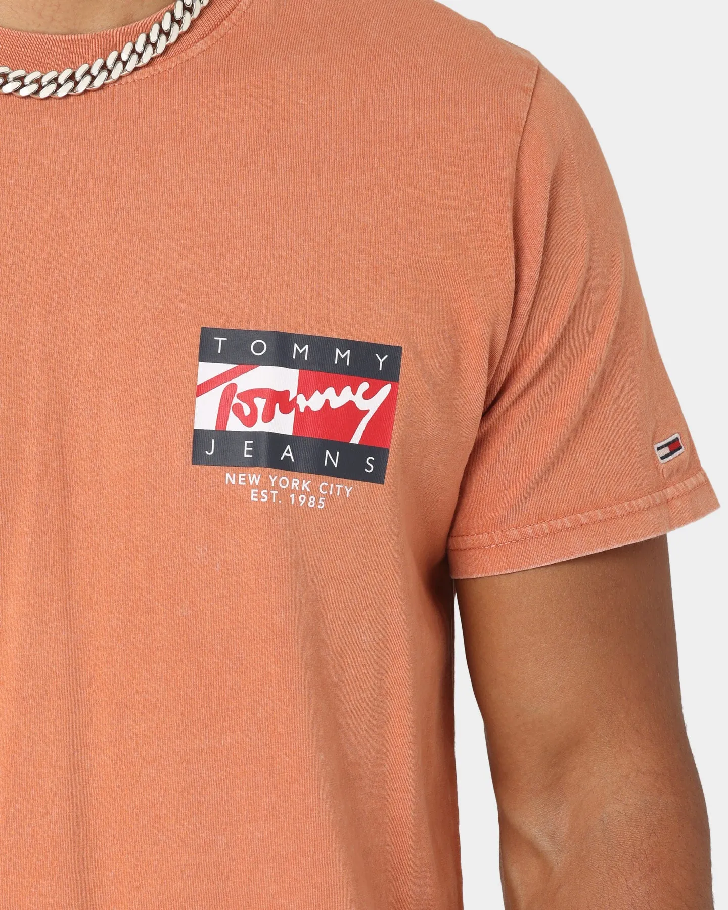 Tommy Jeans TJM Vintage Flag Signature Logo T-Shirt Dingo Orange